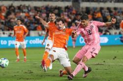 华体会登录-包含法国鏖战阿森纳，苏亚雷斯状态火热的词条