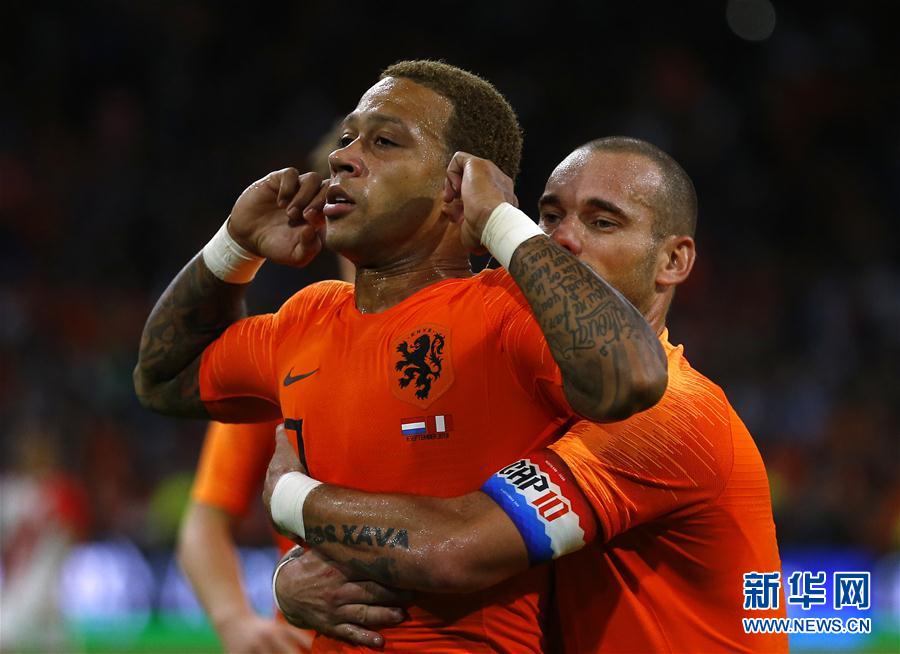 墨西哥逆转秘鲁,阿尔巴送出助攻 墨西哥逆转秘鲁,阿尔巴送出助攻